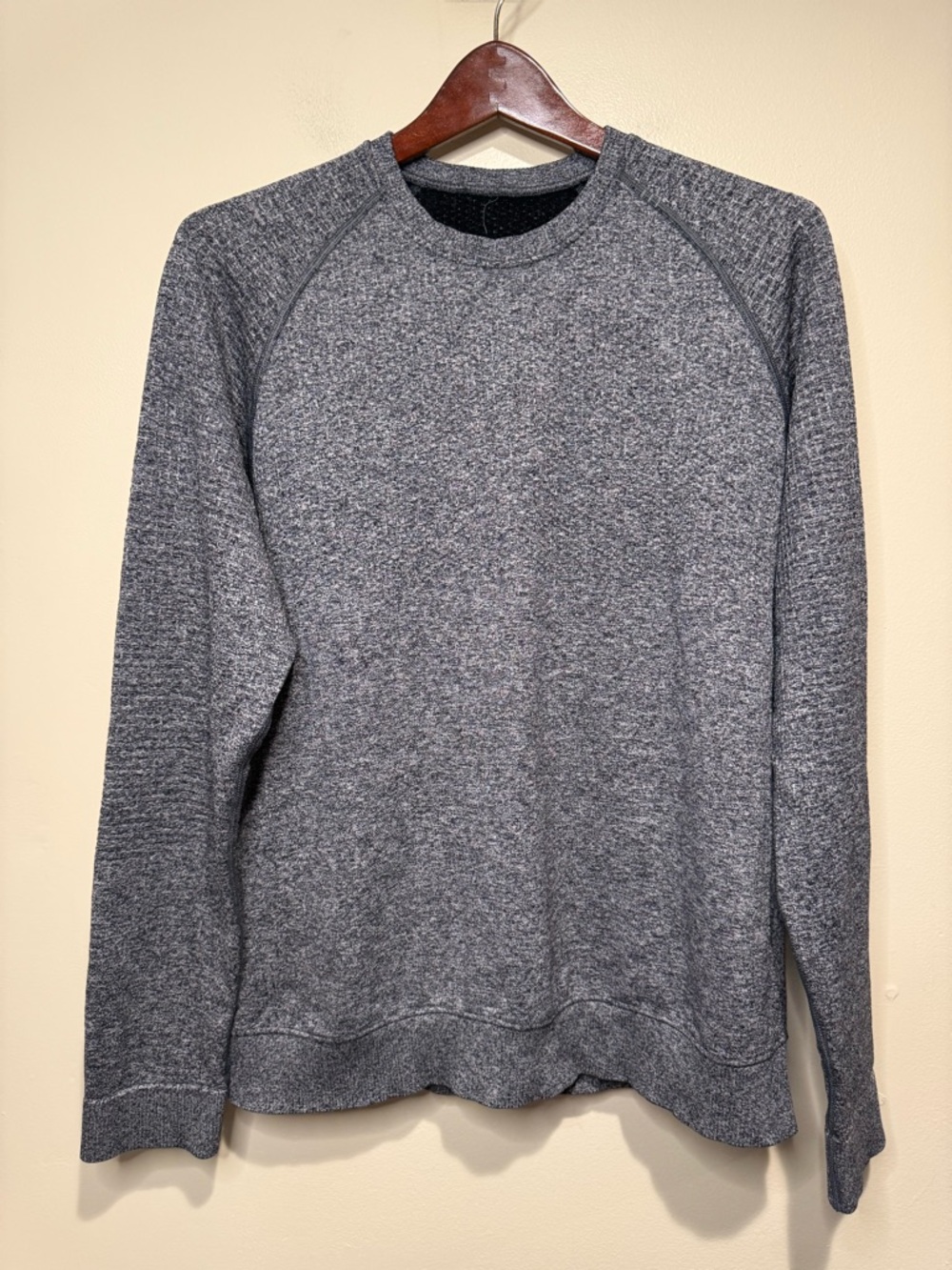 Lululemon Engineered Warmth Long Sleeve Crew Men Large Merino Wool Blend Sweater - Picture 2 of 9